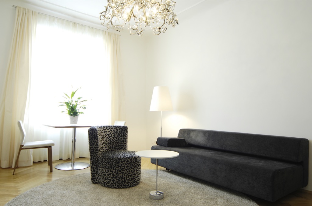 Blick das Wohnzimmer des Designapartments Landstraße